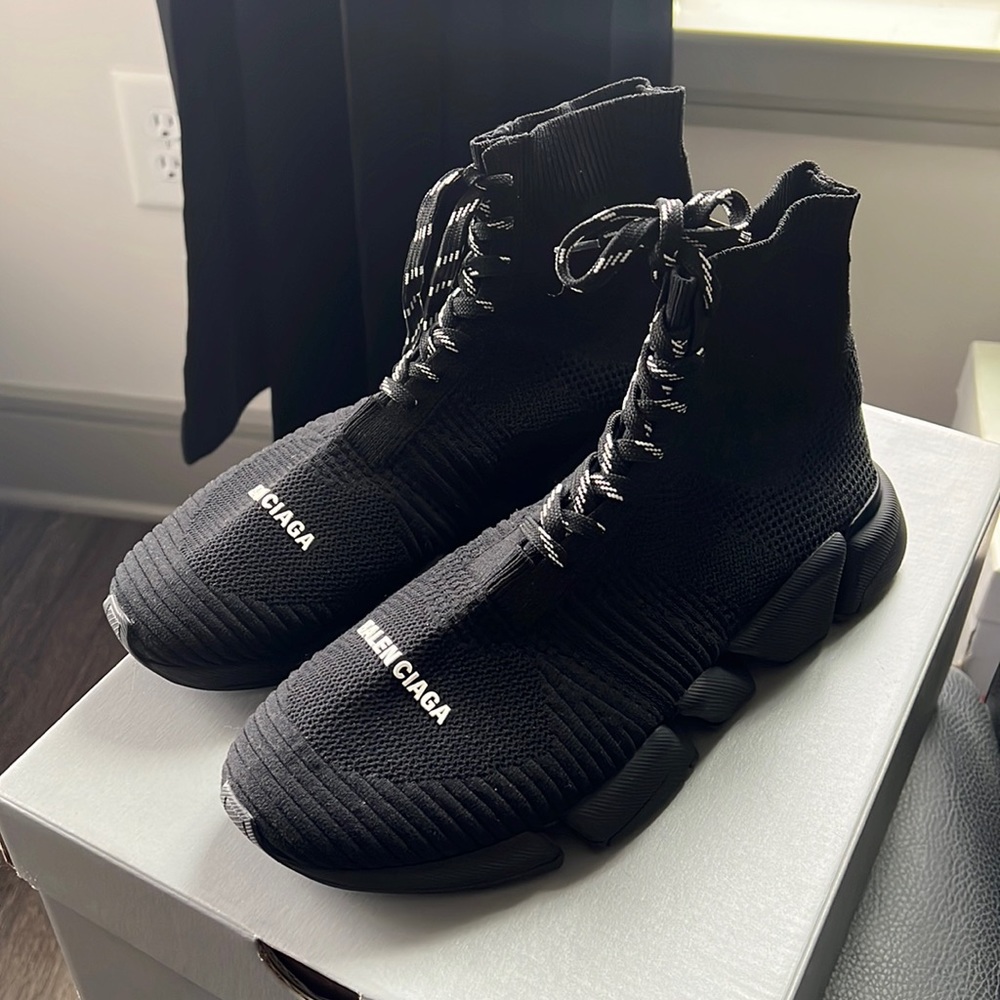 MEN'S SPEED 2.0 LACE-UP RECYCLED KNIT SNEAKER IN BLACK